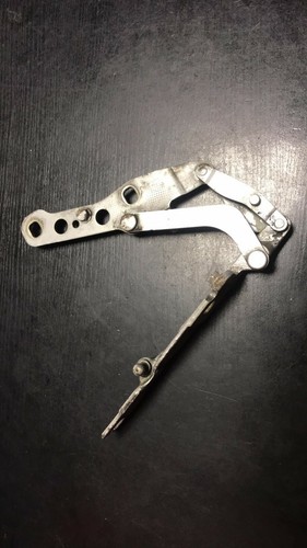 BMW E46 3er Motorhaubenscharniere 8200123