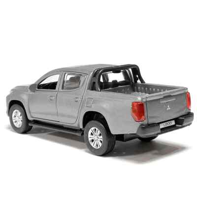 三菱 L200 Sportero ミニカー 1/43 MITSUBISHI L200 Metal Model Diecast Car Scale, Collectible Toy