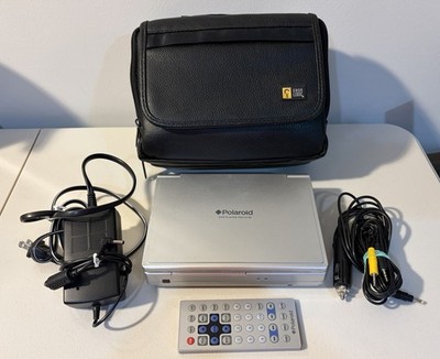 ★Polaroid DVDプレーヤー 7インチ 回転スクリーン ポータブル Polaroid 7” Portable DVD Player with Remote Case & Charger PDV