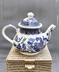 MIB! New Old Stock Churchill of England Staffordshire Blue Willow TeaPot w/Lid