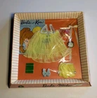 Complete Original Vintage 1959 Barbie Sweet Dreams #973 Fashion Playset NRFB NIB