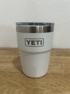 YETI Thermobecher weiß