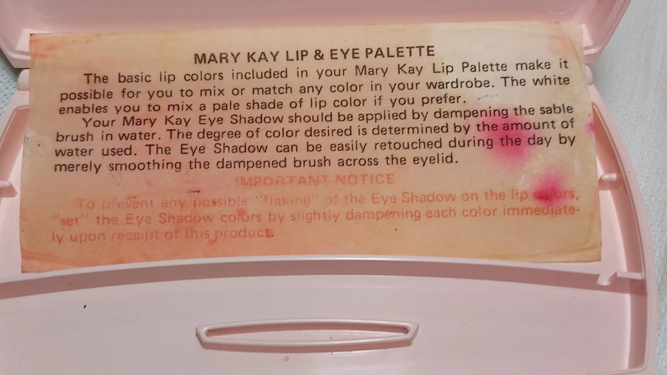 Estuche de Maquillaje Paleta de Labios y Ojos Compacto Mary Kay De Colección Solo Rosa Cosmético Foto 4 de 4