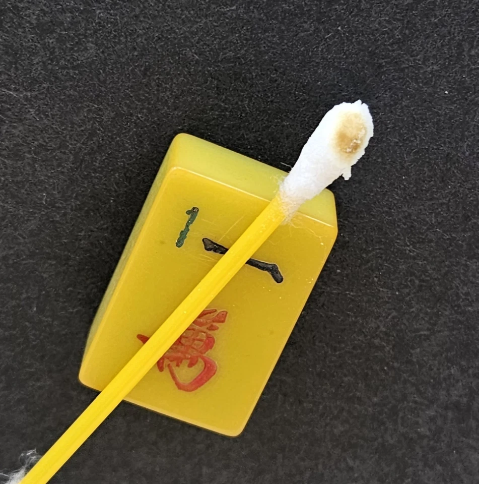 Vintage 1930s Catalin Pistachio Green Glow / Buttescotch Bakelite Mahjong Tile - Image 4 of 4