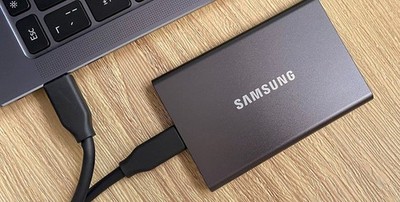 Samsung T7 1TB (MU-PC1T0K/WW) USB 3.2 Gen 2 External Solid State Drive