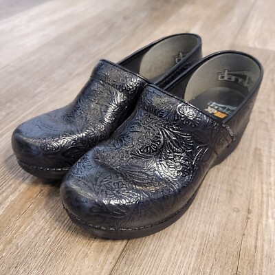 Dansko Womens Professional XP 2.0 Black Floral Tooled Leather Clog