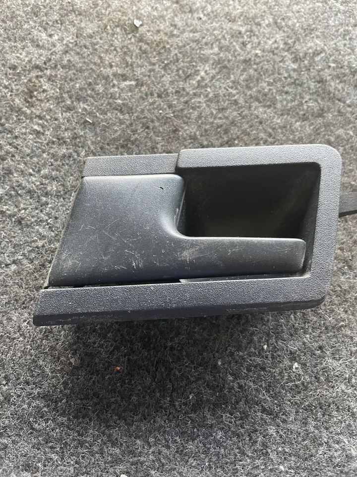 volkswagen transporter t4 Pair interior door handle vw 701837019a /20a - Image 2 of 4