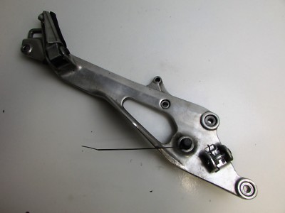 Yamaha TDM900A TDM900 2002 - 2008 rechts Doppelaufhänger & Fußraste hinten #22