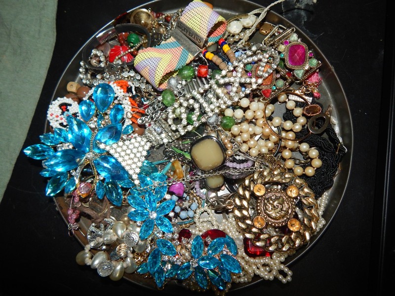 Junk Drawer Lot 2lbs Broken Vintage-Now Jewelry for Crafts Repairs