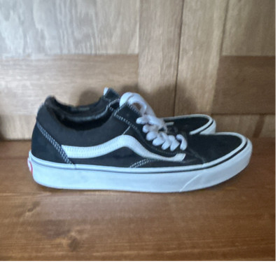 VANS Old Skool Herren Sneaker 42,5 Schwarz Weiß Wildleder Low Top  Schnüren