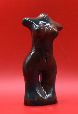''Beautiful Liz'' -Experimental Clay Sculpture. Hand made &glazed. Hand Made. Cool