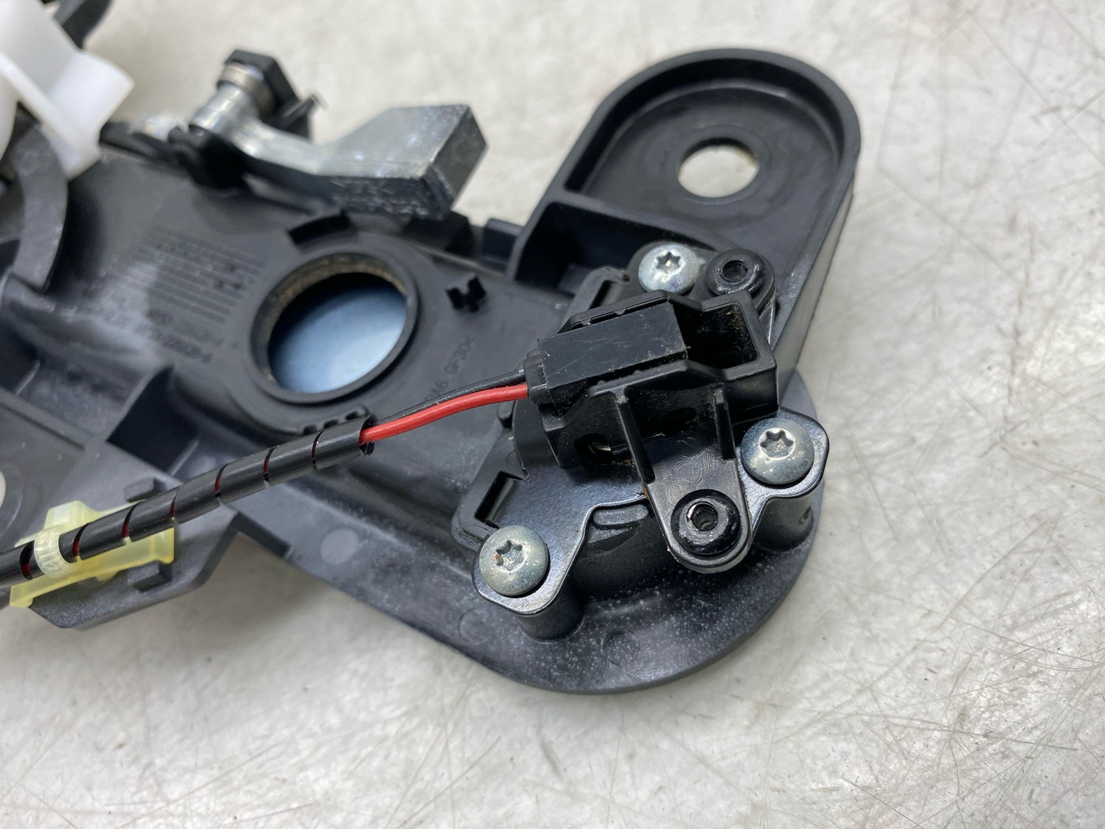2020-2025 ASTON MARTIN DBX OEM LH FRONT LEFT OUTER DOOR HANDLE HY53-226A29-A