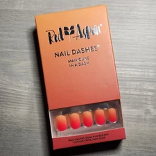 Press On Nails Malibu Bound, Mallory Fall Winter Holiday Christmas Red Aspen