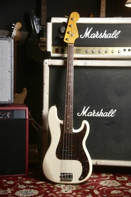 Fender PB62-53 Bass, Crafted in Japan 2004-2005 - Vintage White