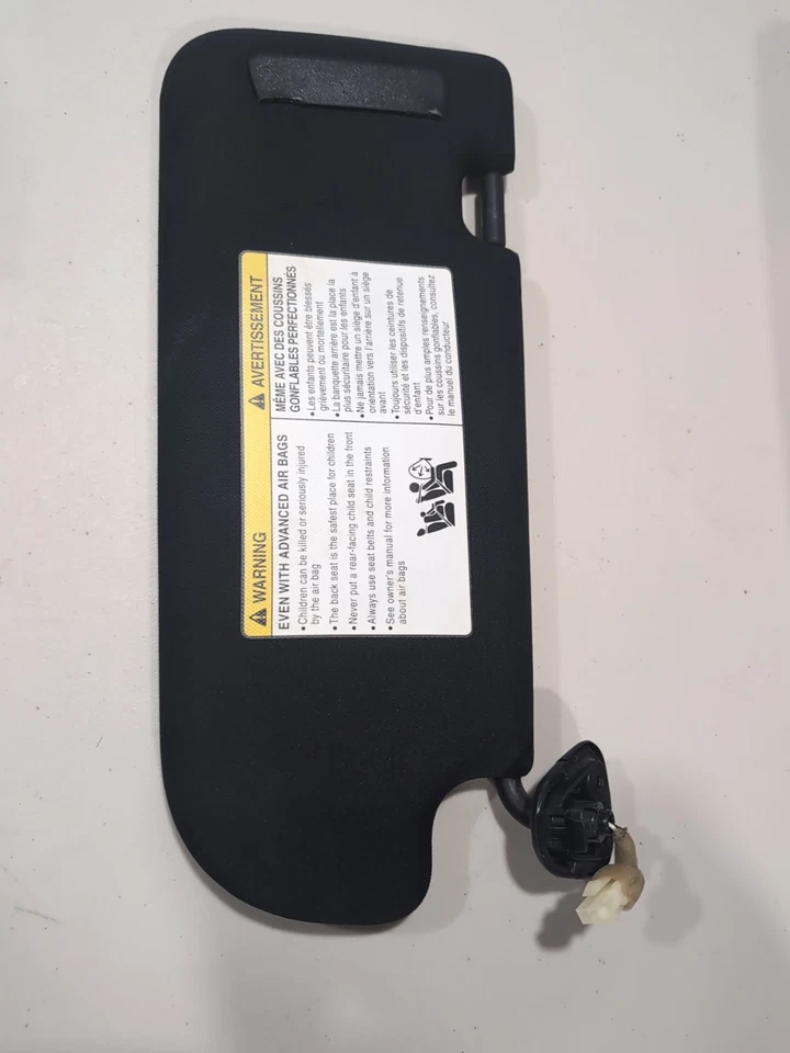 Parasol lado del conductor Infiniti Q60/Q50 2018-2022 OEM **sin espejo** Foto 3 de 3