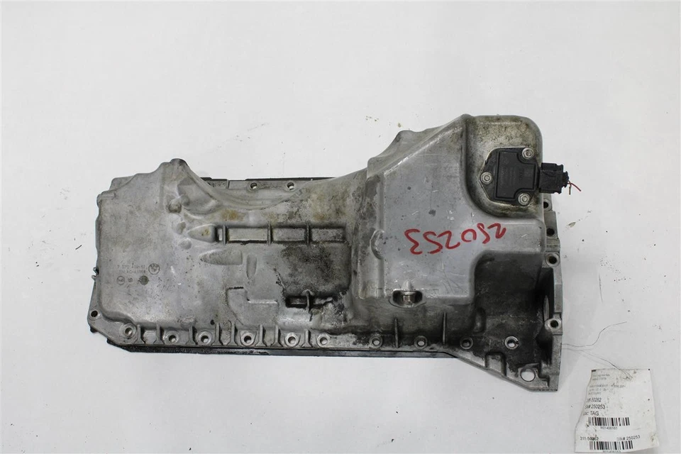 Used Engine Oil Pan fits: 2011 Bmw 335I 3.0L gasoline RWD Grade A Foto 2 de 4