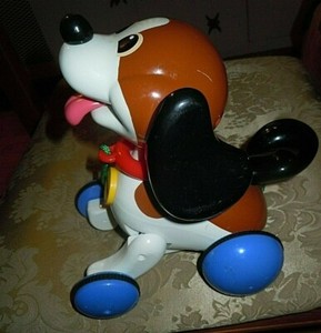 tomy pull along dog