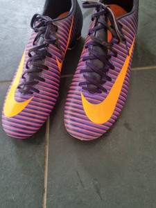 mercurial viola e arancioni