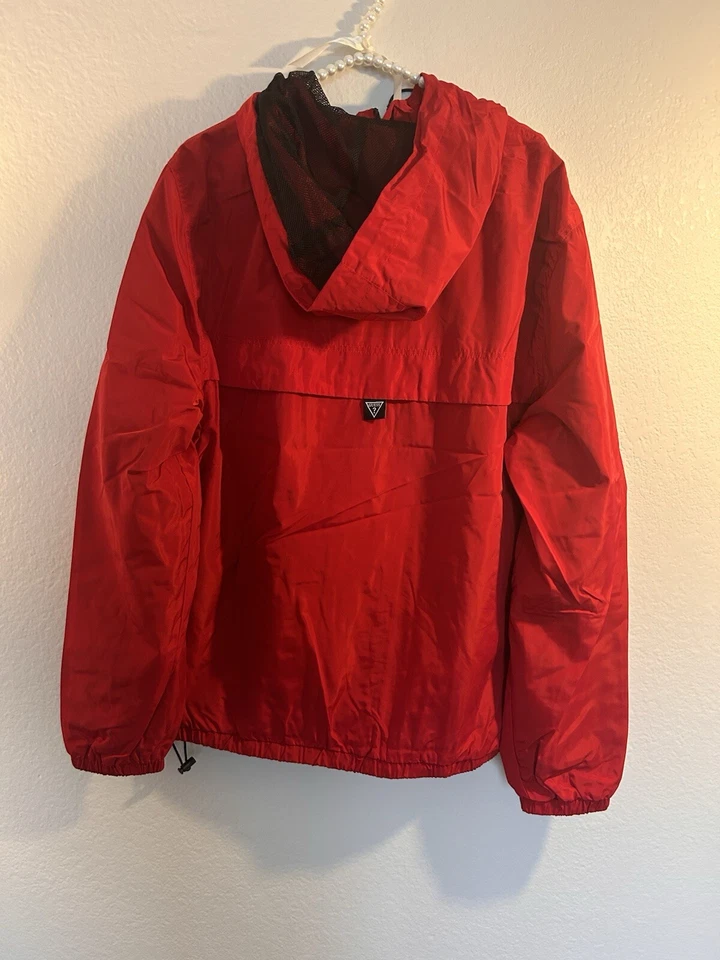 Chaqueta cortavientos Guess para hombre suéter con capucha media cremallera roja blanca talla L Foto 3 de 4