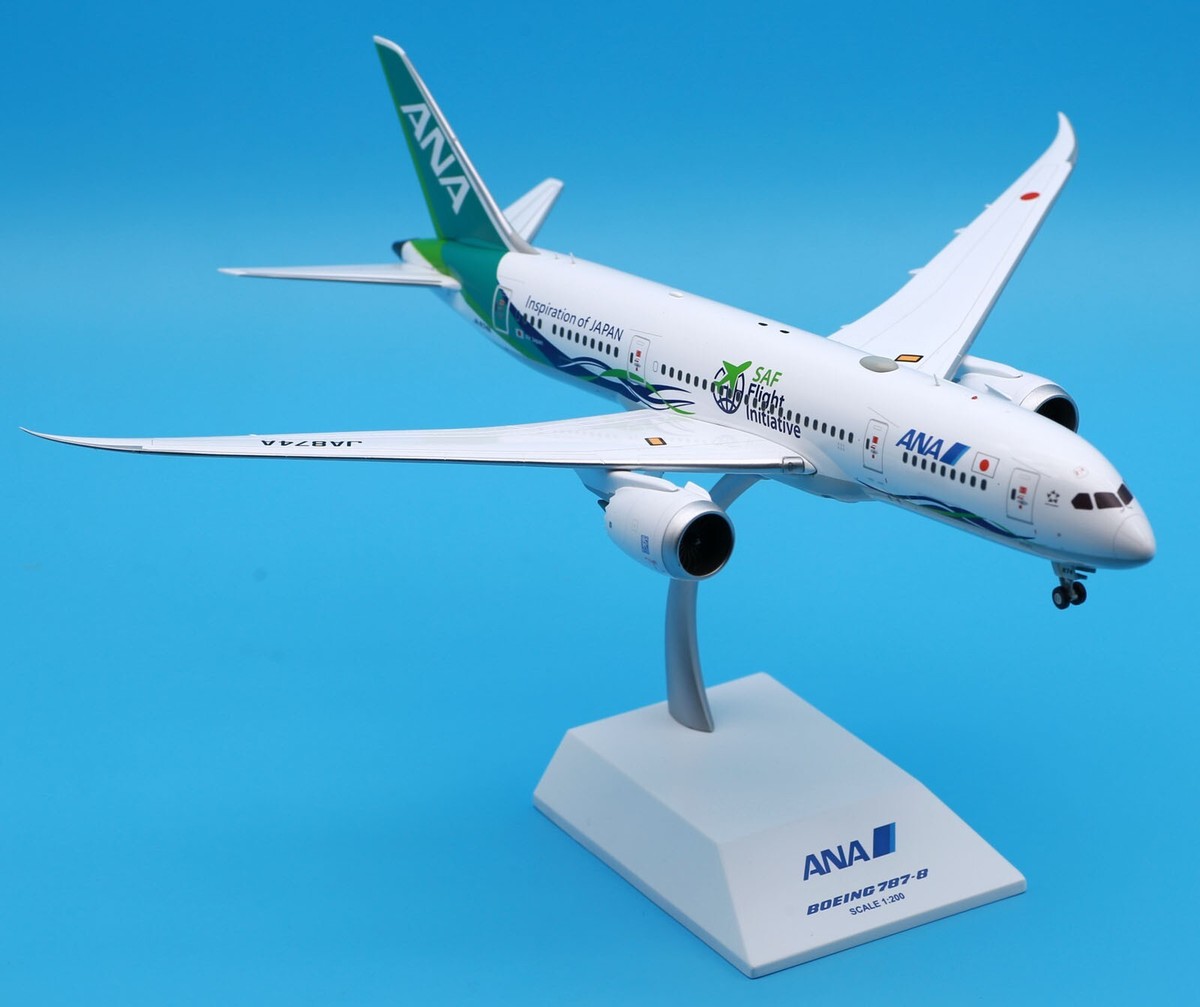 JC Wings 1:200 All Nippon Airways ANA Boeing 787-8 Diecast JC Wings 1:200 All Nippon Airways ANA Boeing 787-8 Diecast