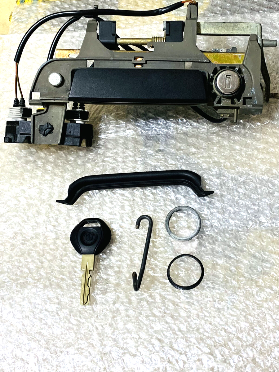 BMW E36 2-doors Front Left Door Handle Outer (2PLUG), (51211960801