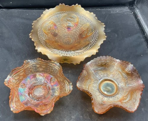 THREE VINTAGE CARNIVAL FENTON MARIGOLD HORSEHEADS JIP  PANTHER LITTLE FISH BOWLS