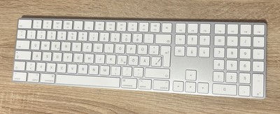 Deutsch ￼Apple Magic Keyboard mit Ziffernblock Tastatur QWERTY A1843 