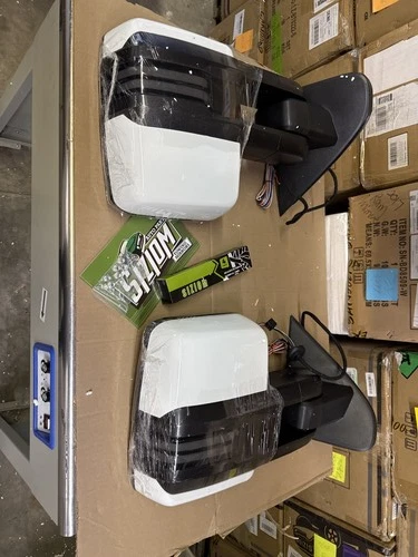 Used White Painted 2014-2019 Silverado Sierra Tow Mirrors Heated LED Switchback