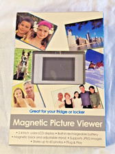 Magnetic Picture Viewer, displays 60 photos, 2.4 color LCD Display Plug  Play