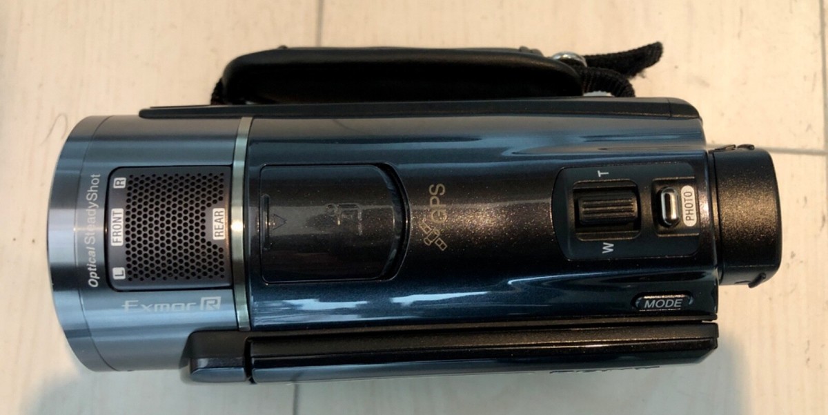 Sony HDR-CX550V Video Camera Black HD w/Case Adapter Box Remote