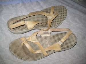 merrell savannah sandals