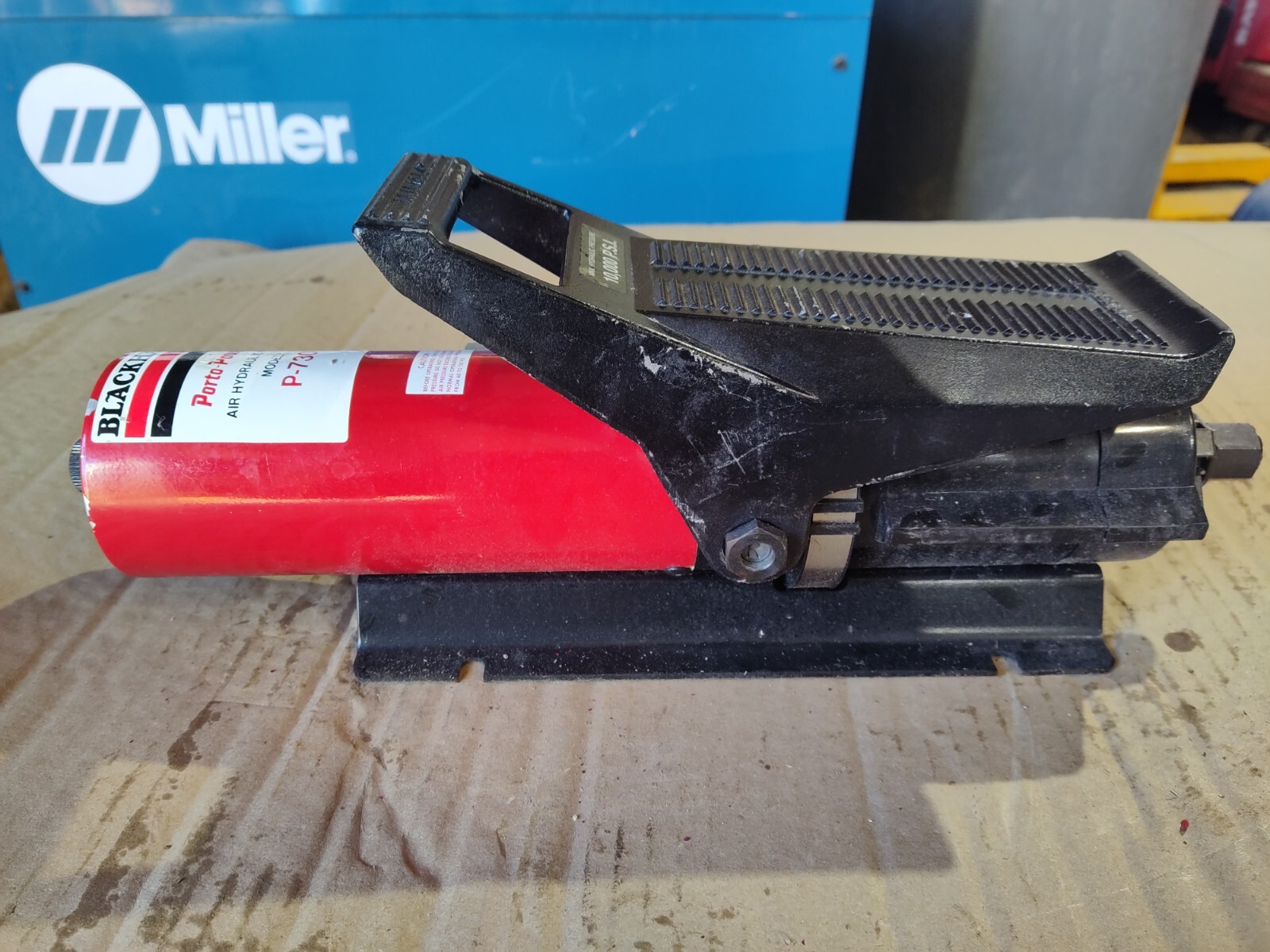 Blackhawk P730 Air Operated Hydraulic Foot Pump 10,000 PSI(700 bar