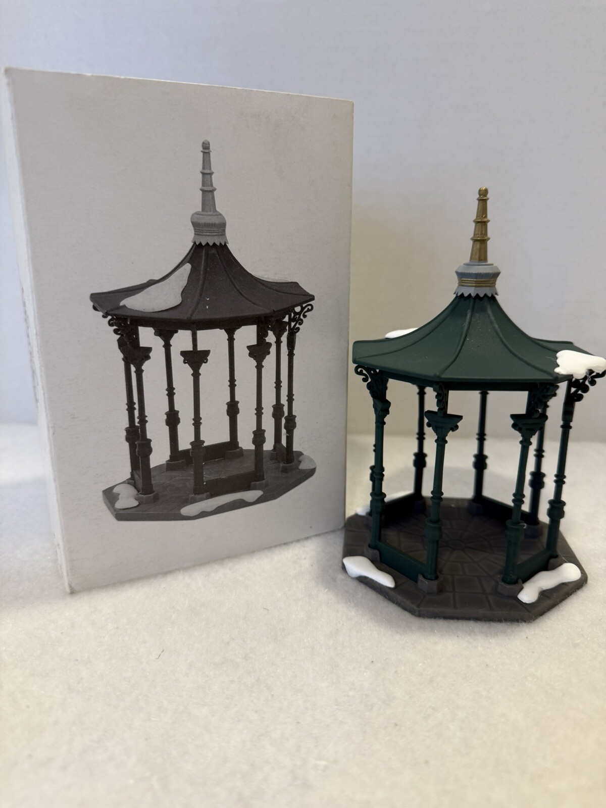 Dept 56 Heritage Village Town Square Gazebo Accessory #5513-1 EUC w/box