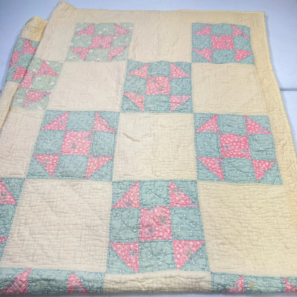 Edredón de retazos vintage hecho a mano 61x72 rosa amarillo algodón shoo mosca Cottagecore Foto 2 de 4