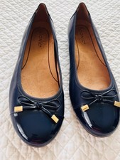 Vionic Navy Flat Shoes Size 10