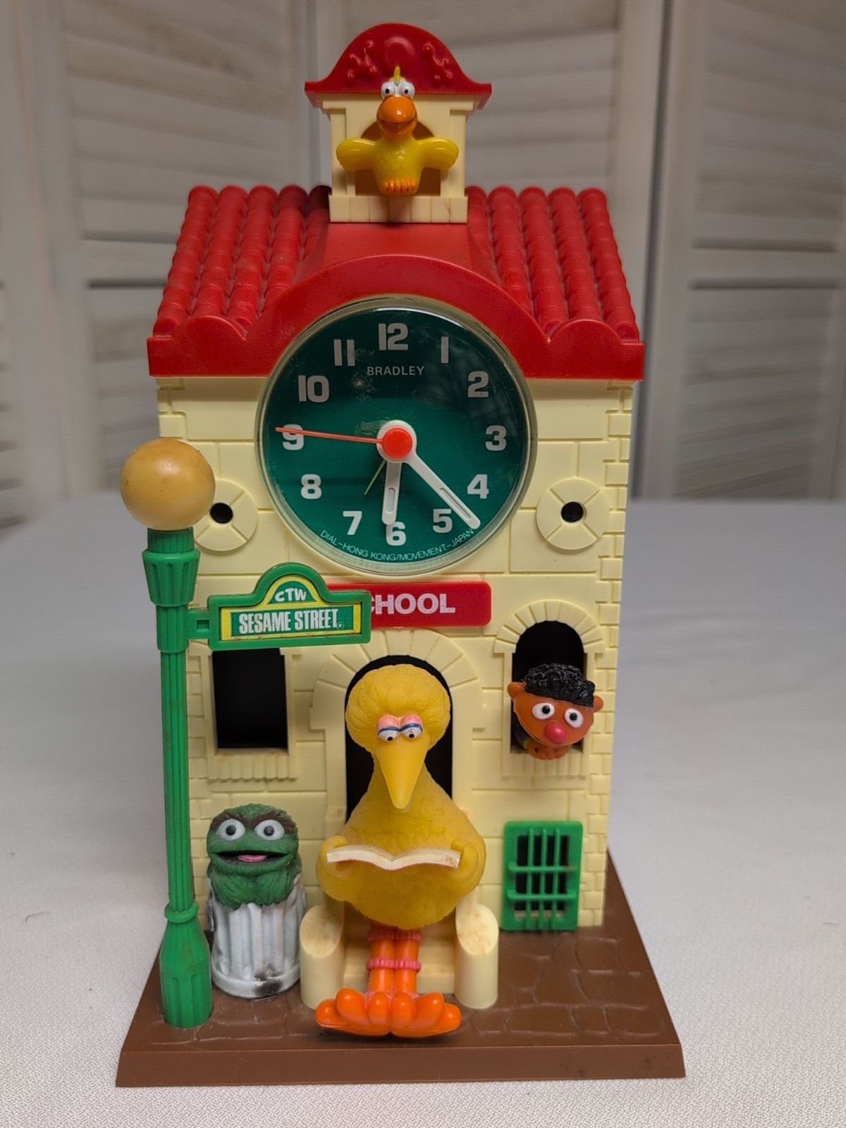 1978 Bradley Sesame Street School House talking alarm clock
