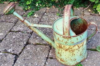 alte grössere Gießkanne Zink grün rostig vintage shabby style DEKO