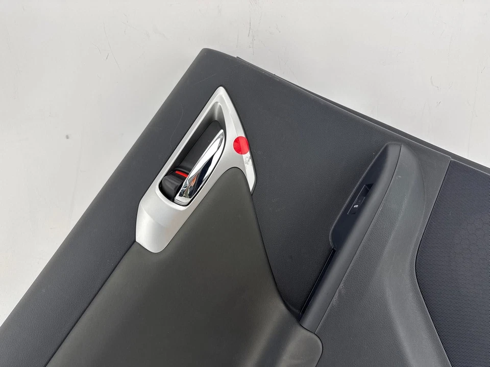 Panel de puerta interior lateral izquierdo trasero Lexus CT200H 2011-2013 OEM Foto 2 de 4