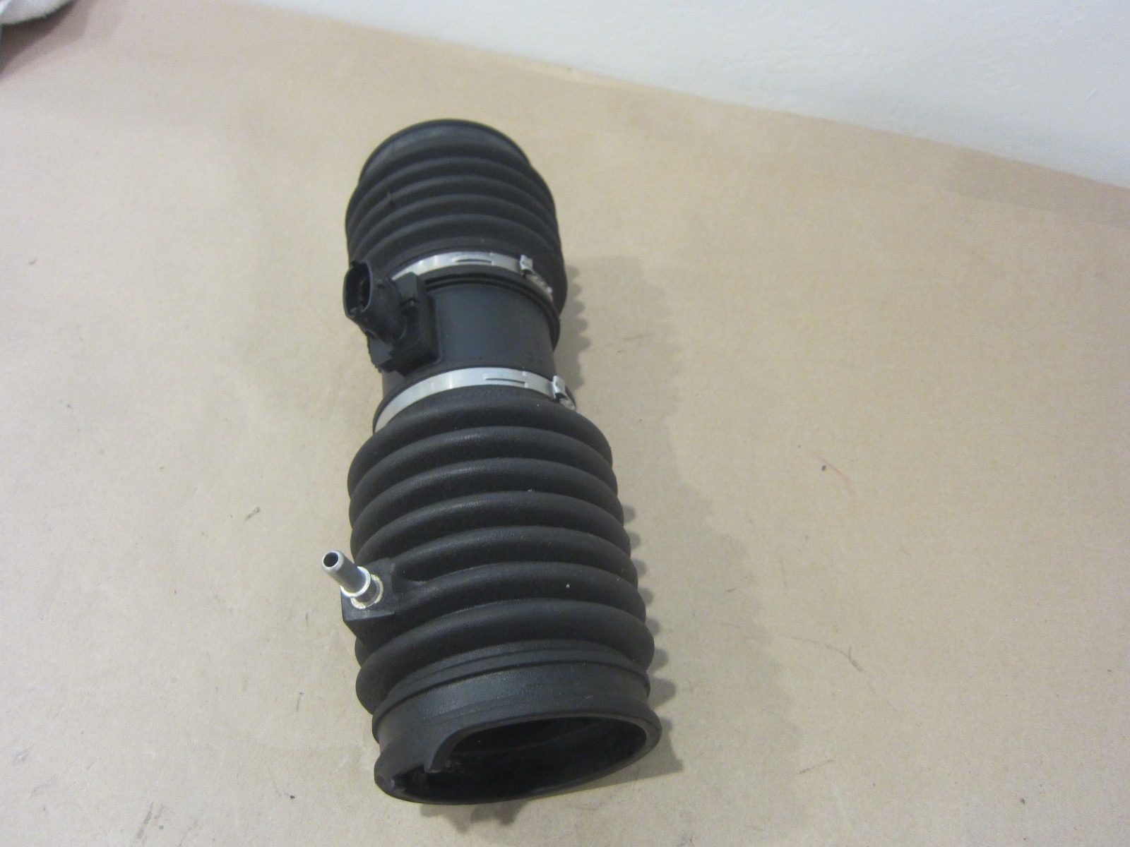 Ferrari California Air Flow Meter With LH Sleeves # 228396  249751