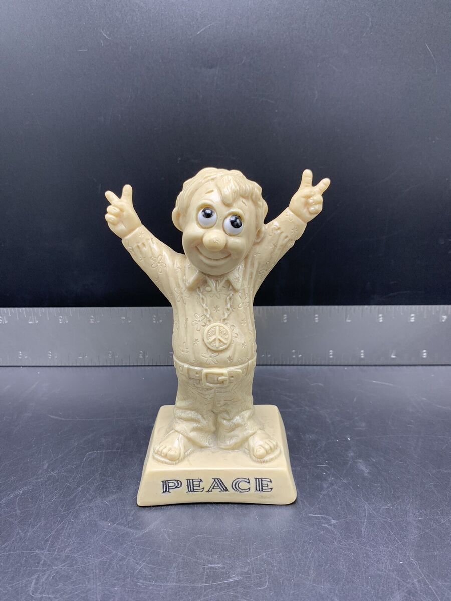 RARE Vintage R&W Berries Co's 1970 PEACE Hippie Figurine RARE Vintage R&W Berries Co's 1970 PEACE Hippie Figurine