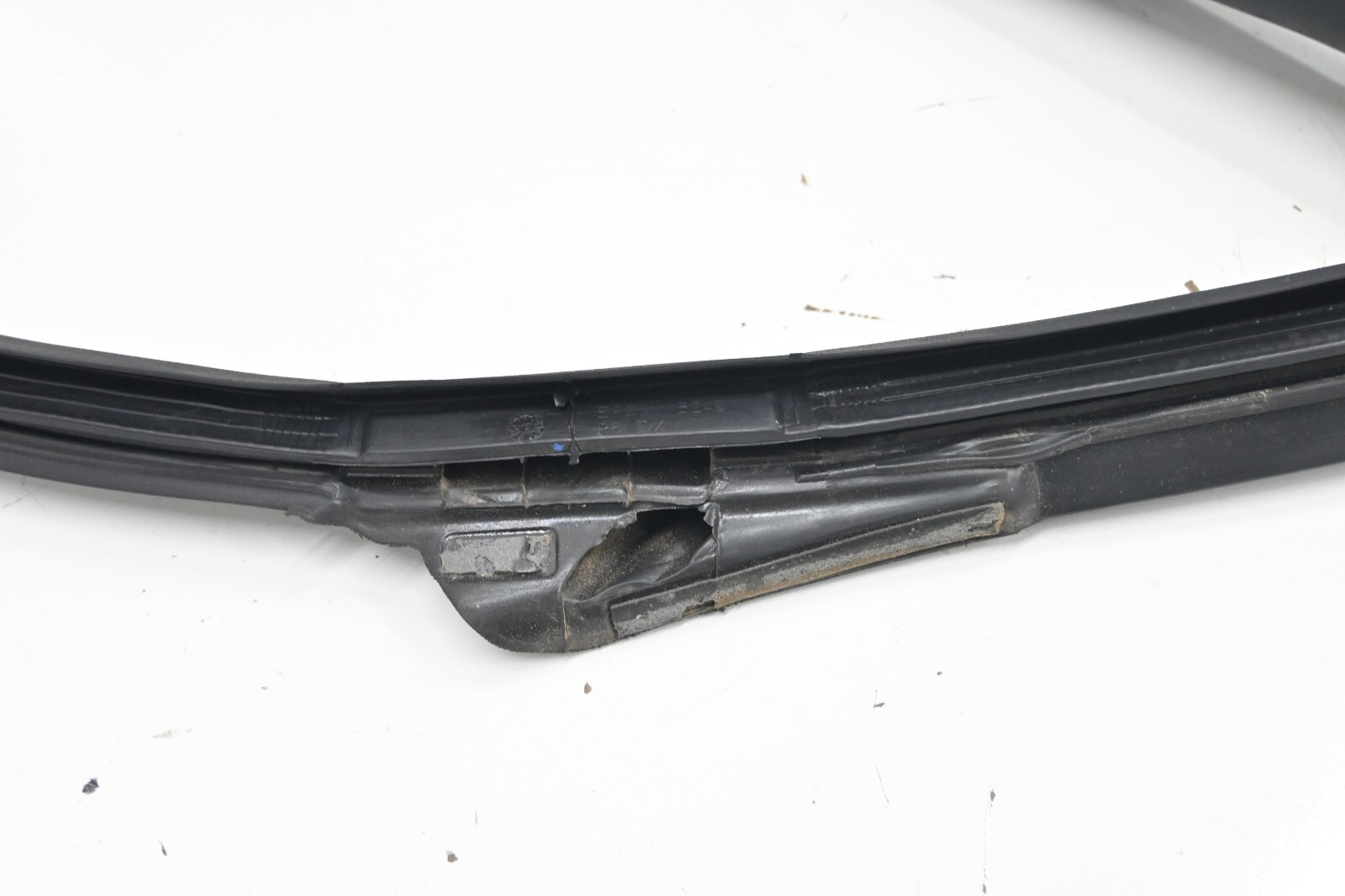 Maserati Ghibli 2014-2020 REAR+RIGHT Weatherstrip
