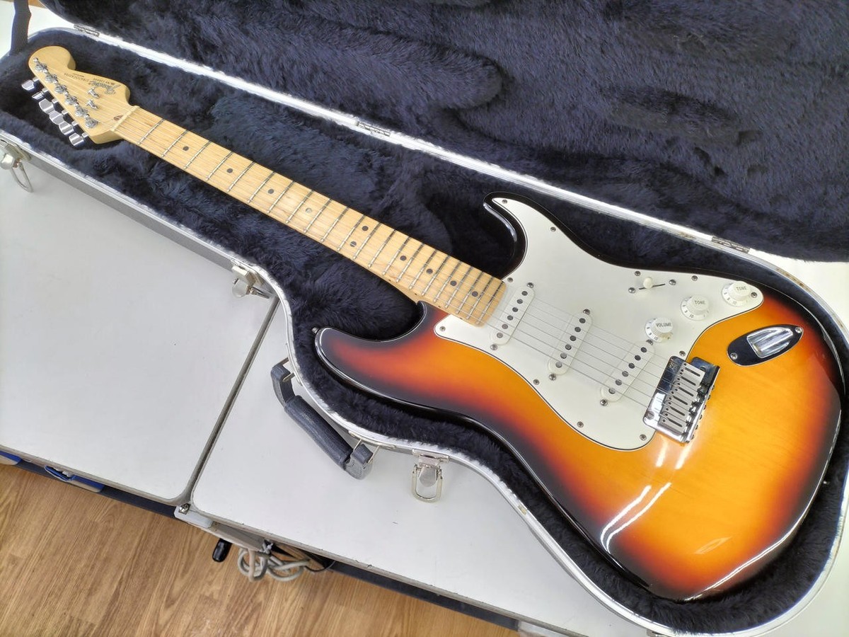 ギター Fender USA American Standard Stratcaster Fender American Standard Stratocaster - Deluxe Guitar