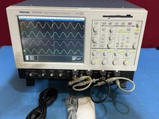 Tektronix TDS7254B Digital Phosphor Oscilloscope  2.5 GHz 20 GS/s 5M+ Works 100%