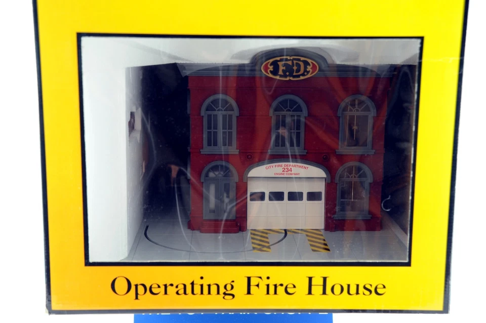 MTH RAIL KING 9102 OPERATING FIRE HOUSE. O GAUGE. NEW IN BOX W SHIPPER. - Image 2 of 4