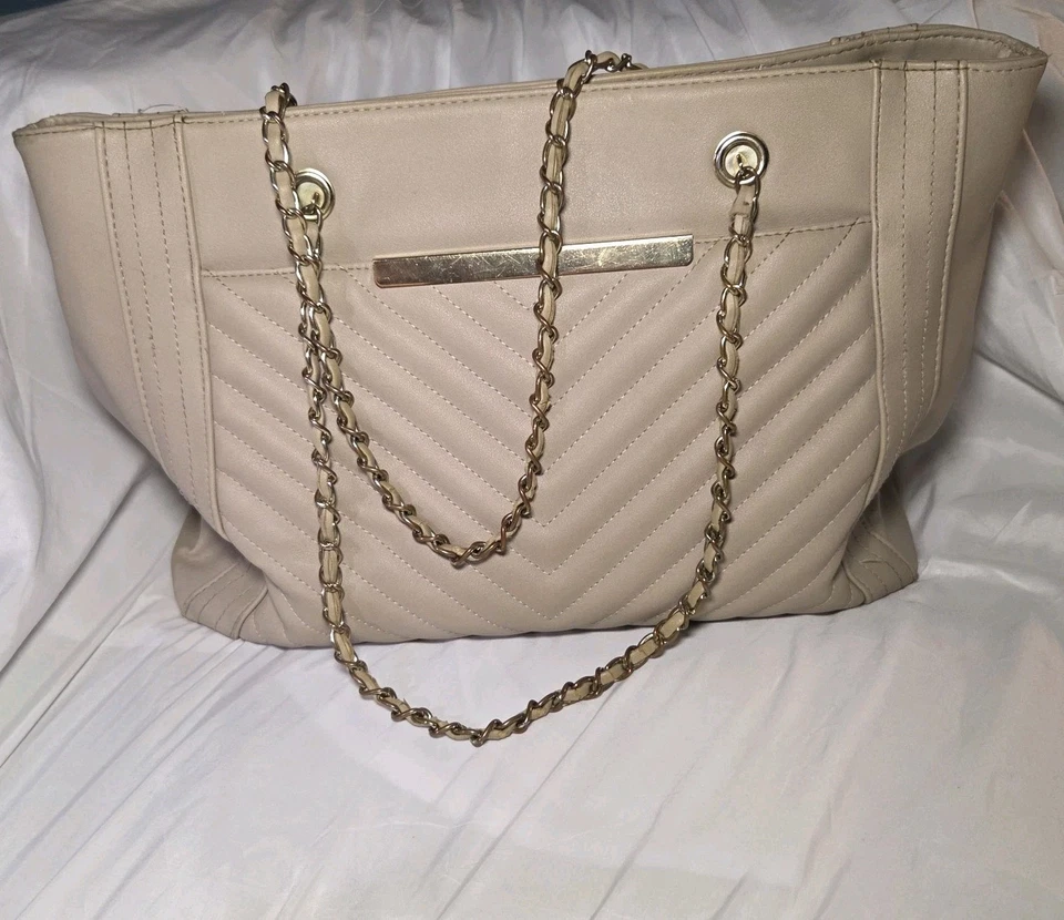 Mossimo Ivory Shoulder Bag Purse Gold Accents Large Multi Pocket - Image 2 of 4