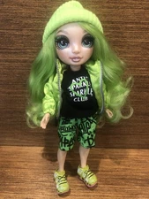 Rainbow High Jade Hunter Series 1 Doll MGA, Green Hat Jacket Coat Shoes Shorts