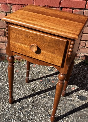 Vintage Victorian Style Cherry End Night Stand Table w/ 1 Dovetail Drawer