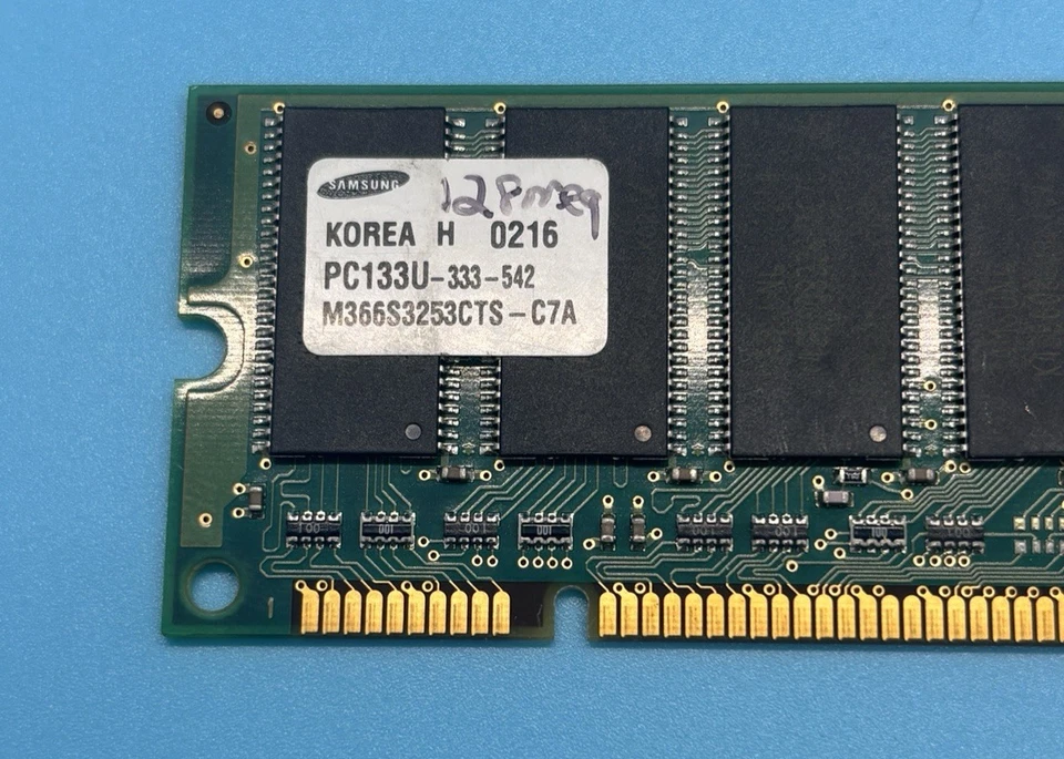 M366S3253CTS-C7A Samsung 256MB SDRAM Non ECC PC-133 133Mhz - Image 2 of 4