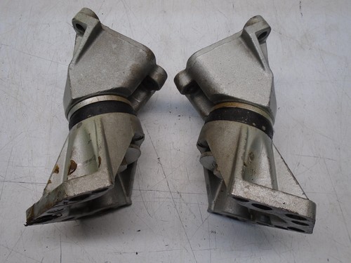 X2 OMC Stinger 5.0 909614 0909614 910061 0910061 Motor Mount Pair - Picture 2 of 6