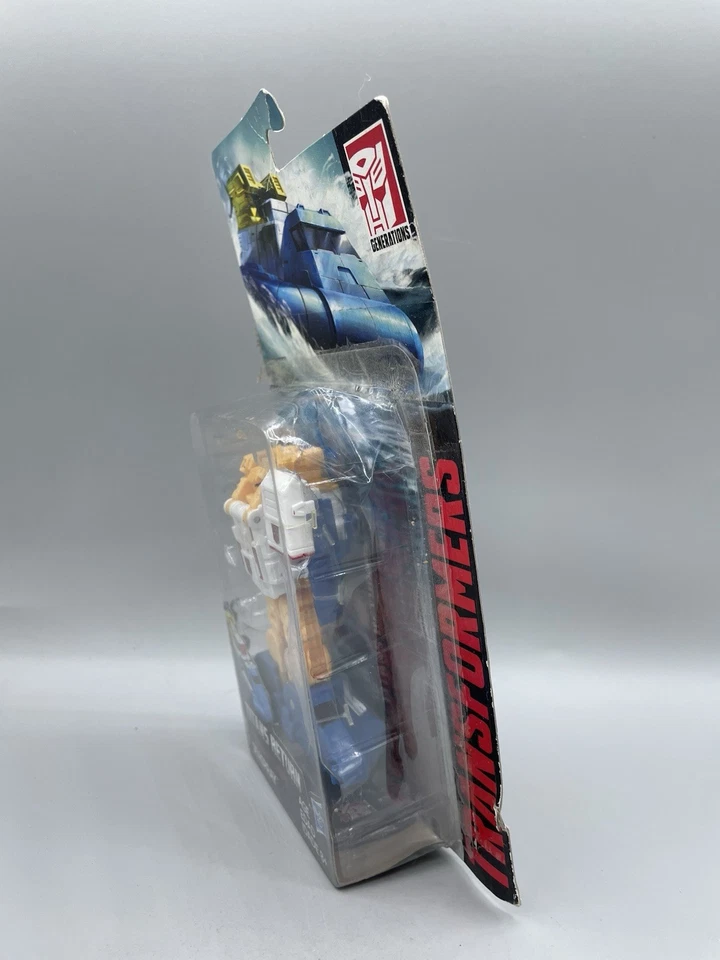Transformers Titans Return Seaspray Legends Class Action Figure Hasbro Toys NEW - Image 3 of 4